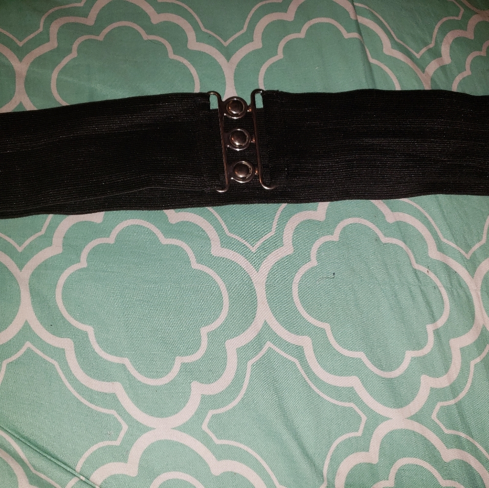 Torrid belt size 2